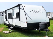 Travel Trailers: An RV Buyer Basics Guide image