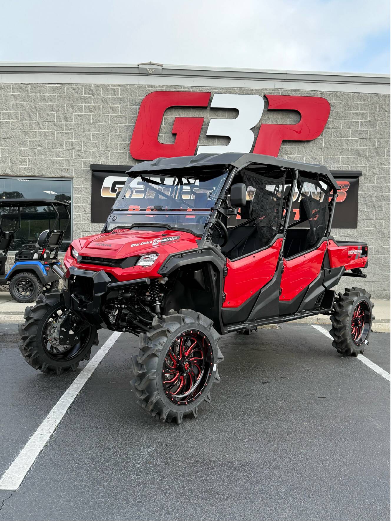 A photo of this 2025 Honda Pioneer 1000-6 Deluxe Crew