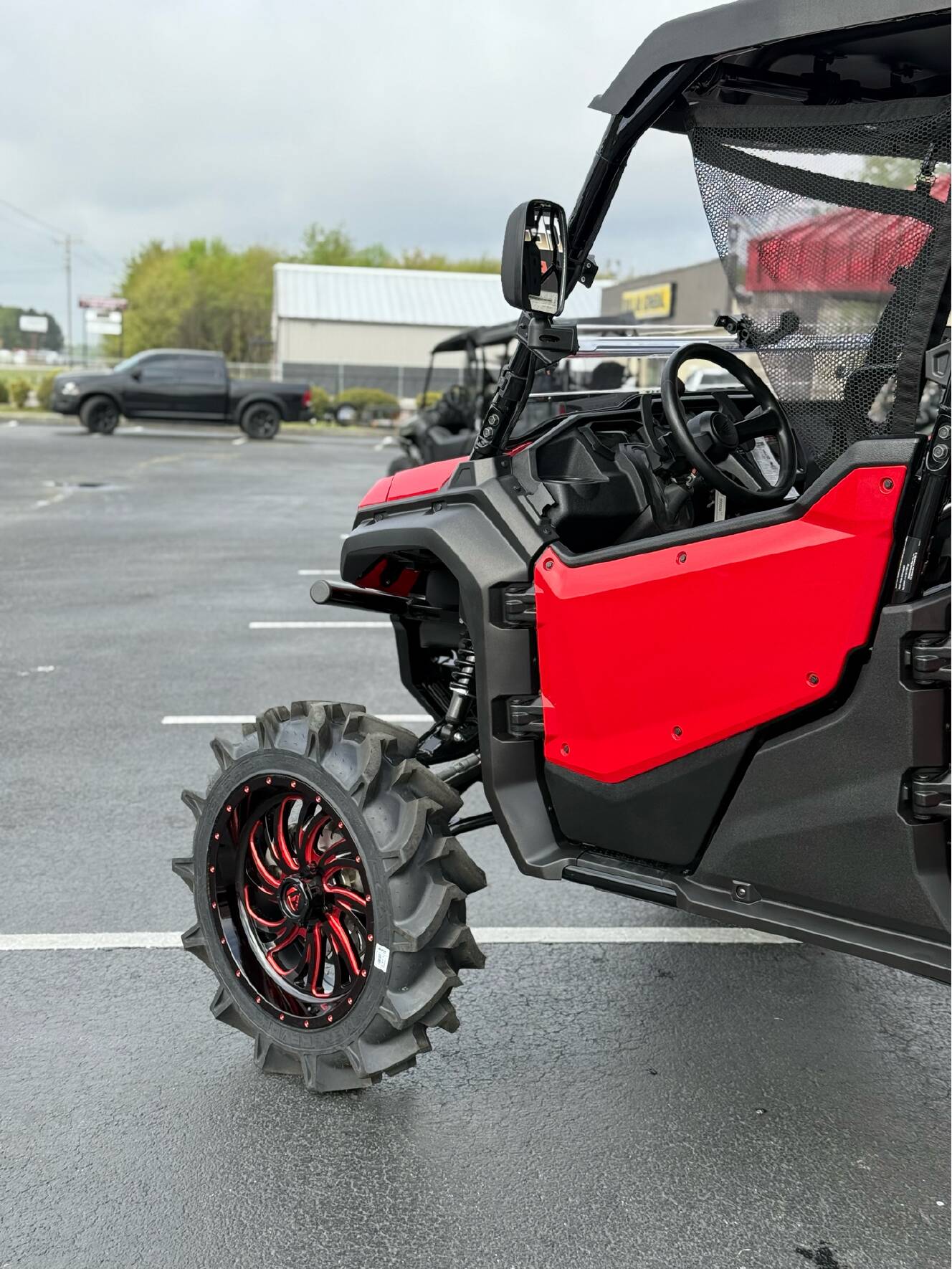 A photo of this 2025 Honda Pioneer 1000-6 Deluxe Crew