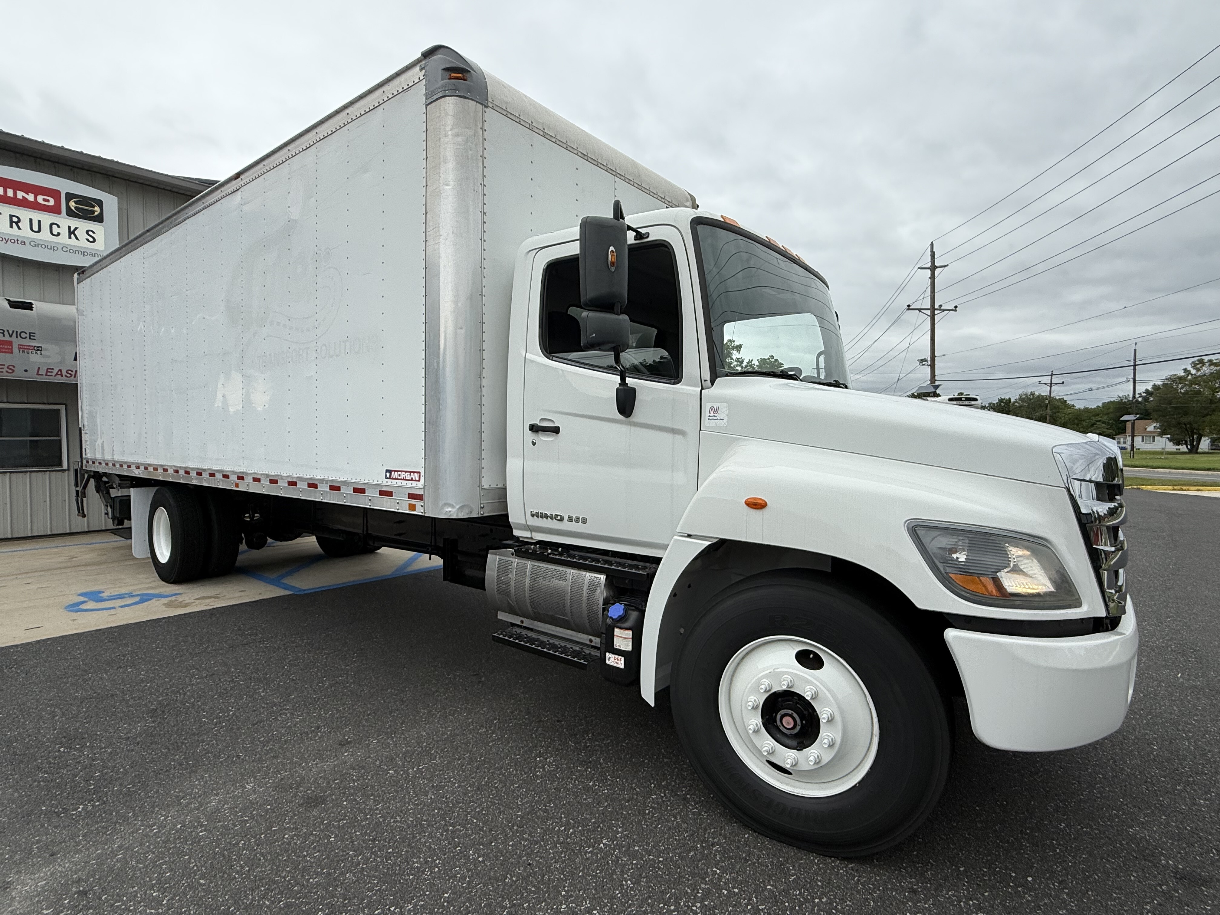 2018 HINO 268A