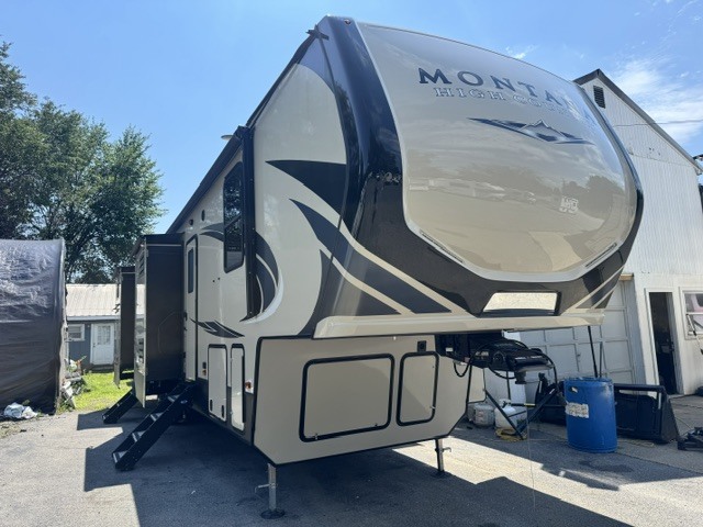 2019 Keystone Montana 362RD in ballston spa NY