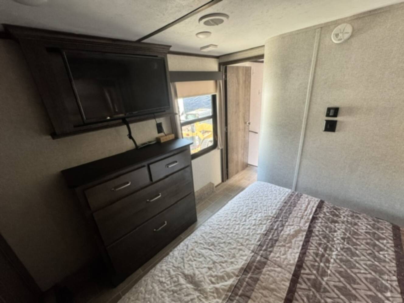A photo of this 2019 Keystone Montana 362RD