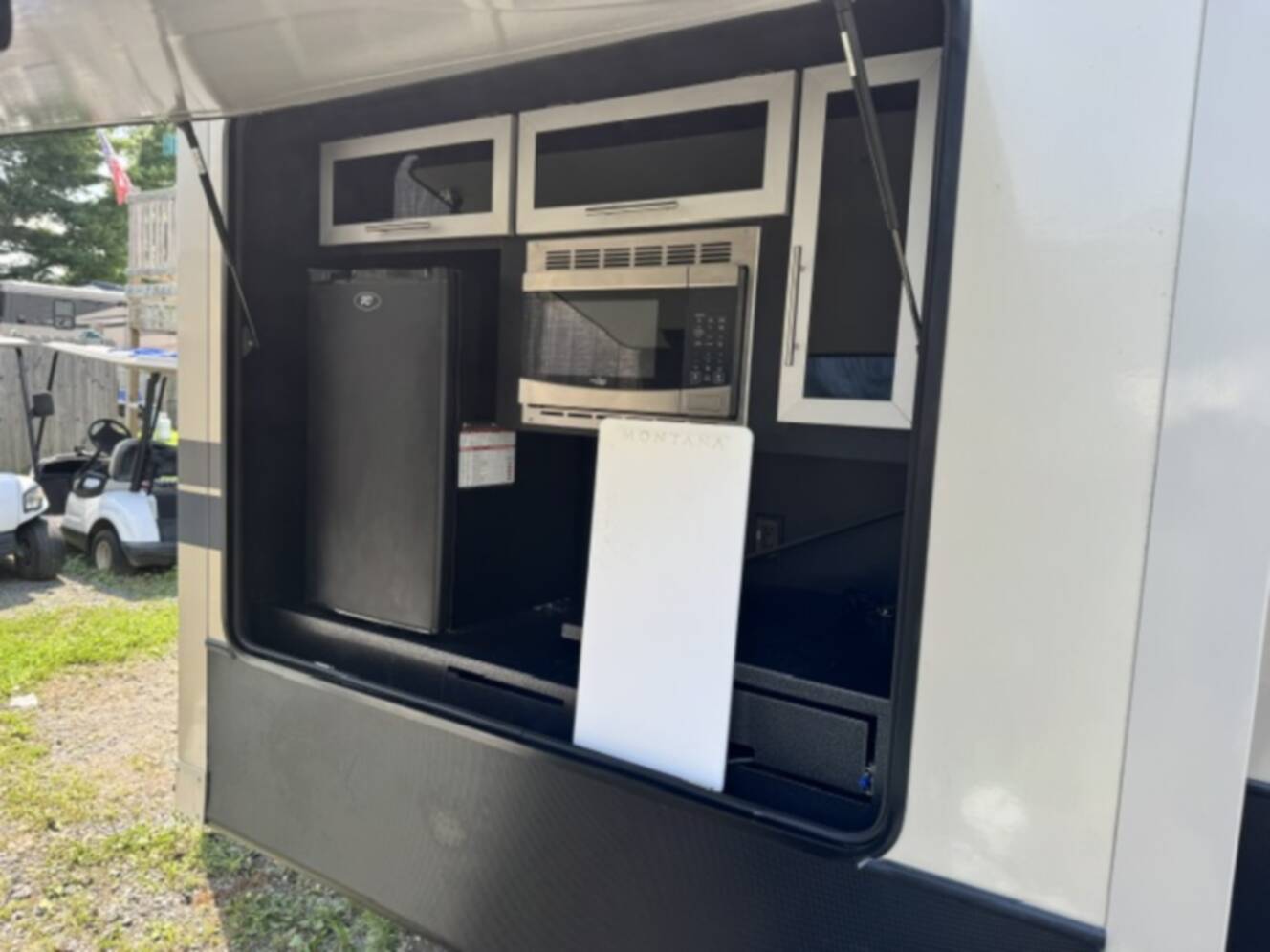 A photo of this 2019 Keystone Montana 362RD