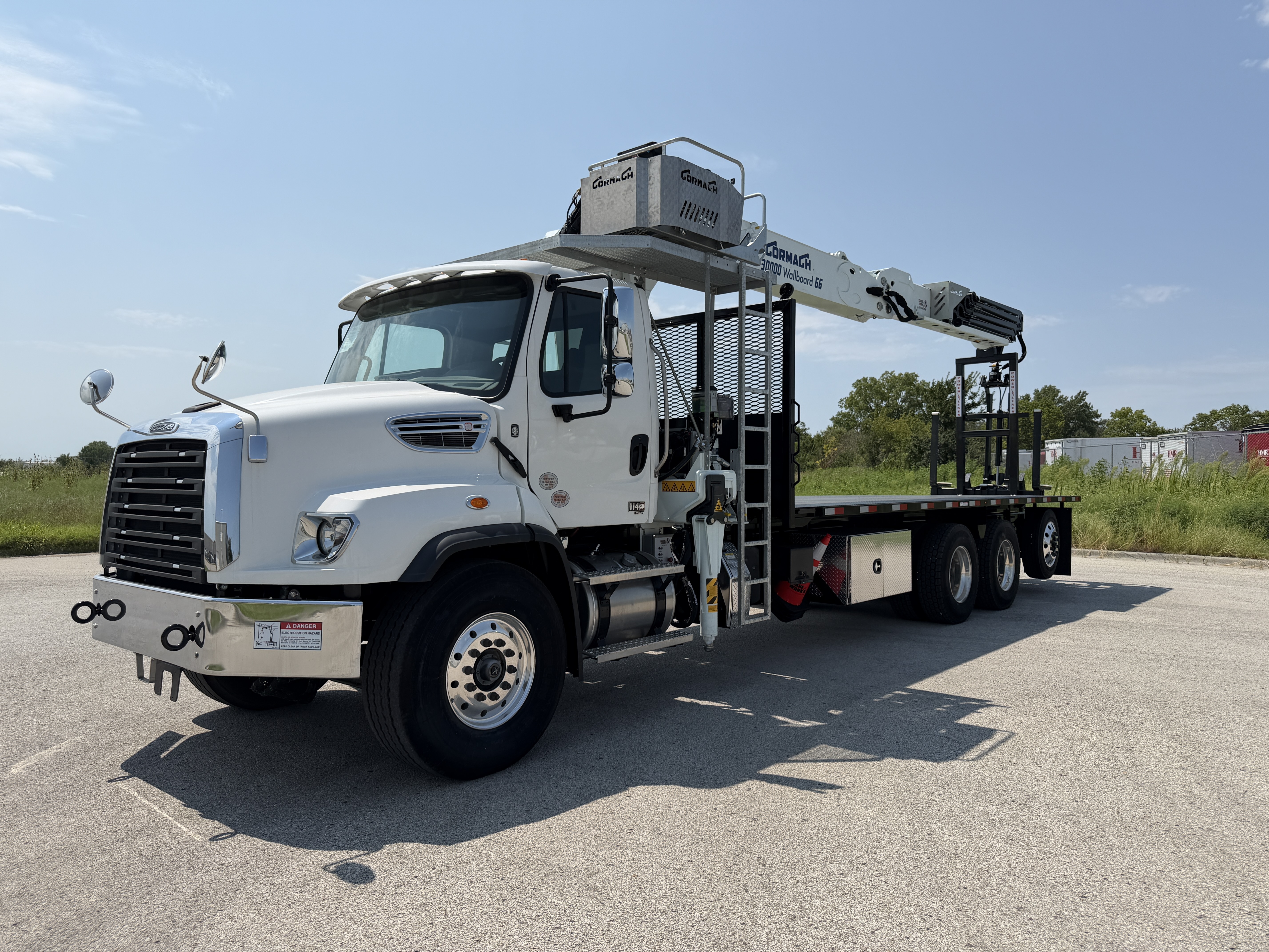 2025 FREIGHTLINER 114 SD in Olathe, KS
