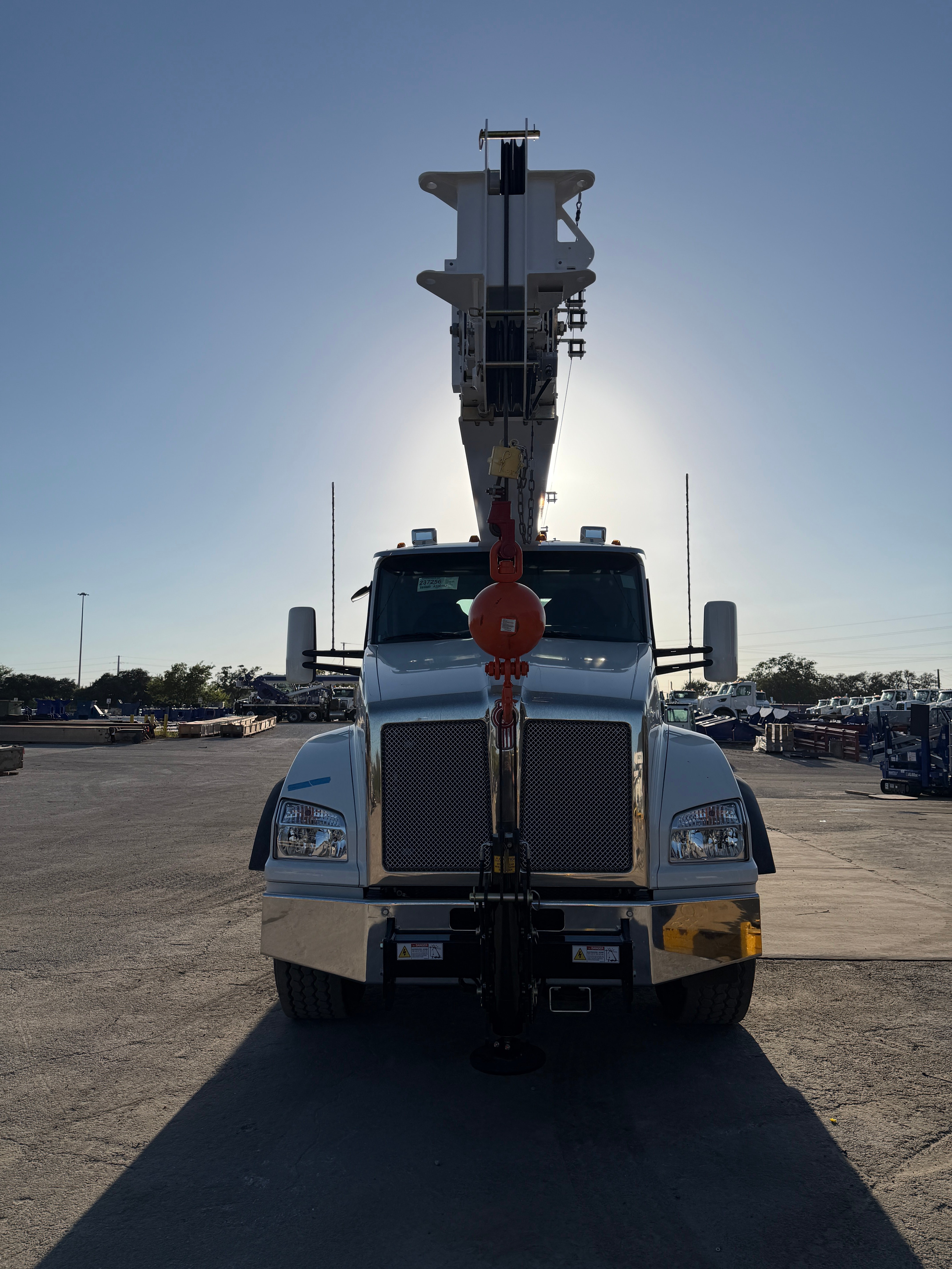 2027 Kenworth T880 in Olathe, KS