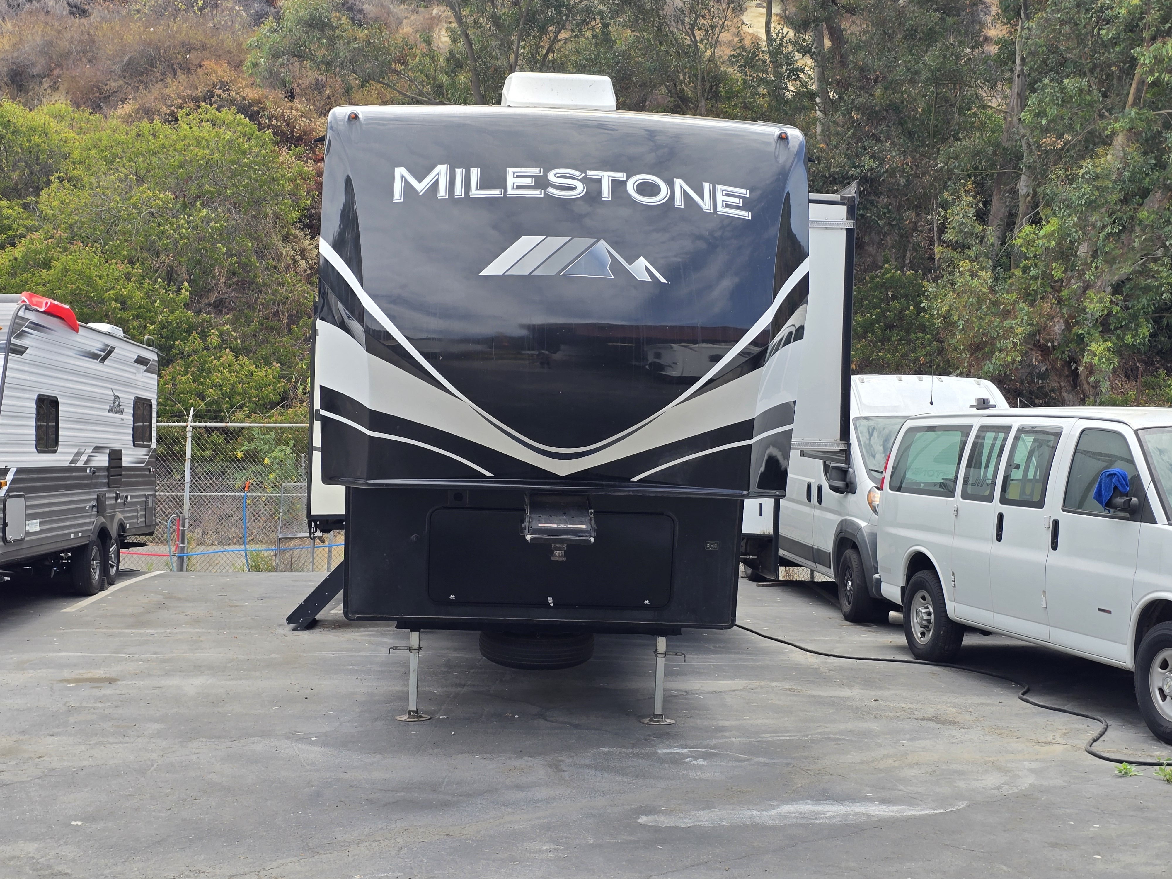 2021 Heartland Milestone 377MB in laguna beach CA