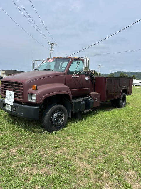 2002 GMC C6500 TOPKICK TOPKICK in Prairie Du Chien, WI