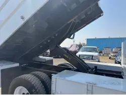 2015 FORD F650