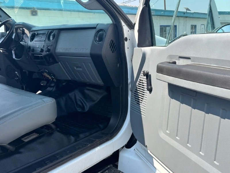 2015 FORD F650