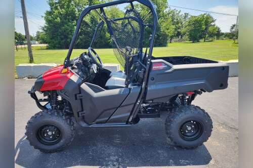 2026 Honda Pioneer 700 Deluxe in chanute KS