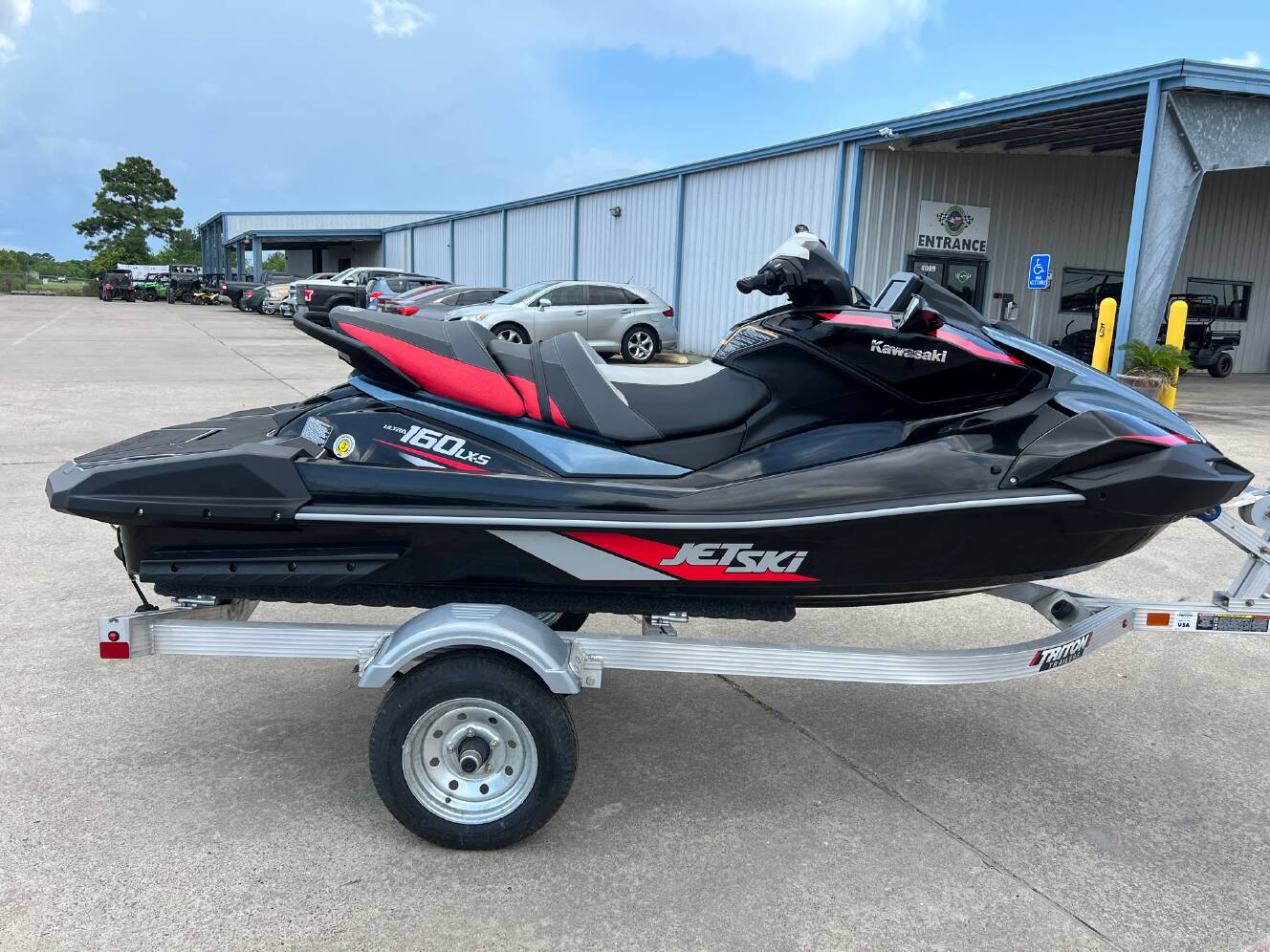 A photo of this 2025 Kawasaki Jet Ski® Ultra® 160LX-S