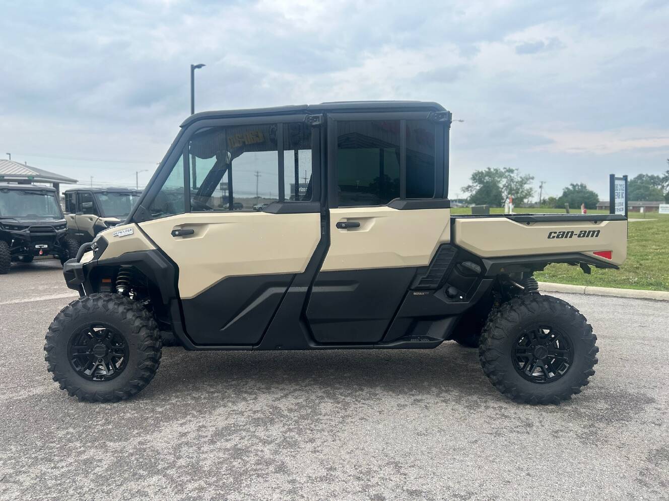 A photo of this 2026 Can-Am Defender MAX Limited HD11