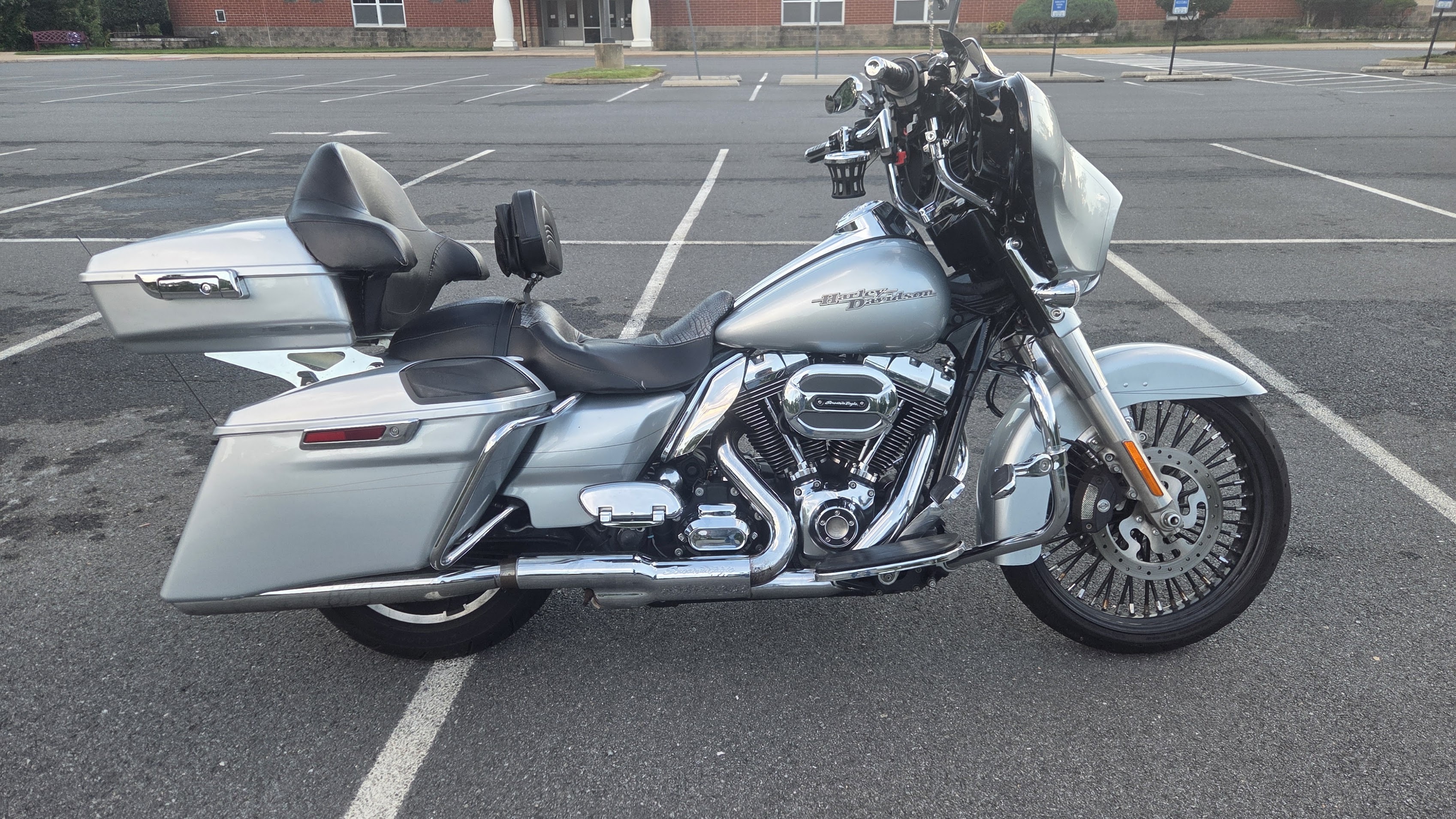 2015 Harley-Davidson STREET GLIDE SPECIAL Touring motorcycle