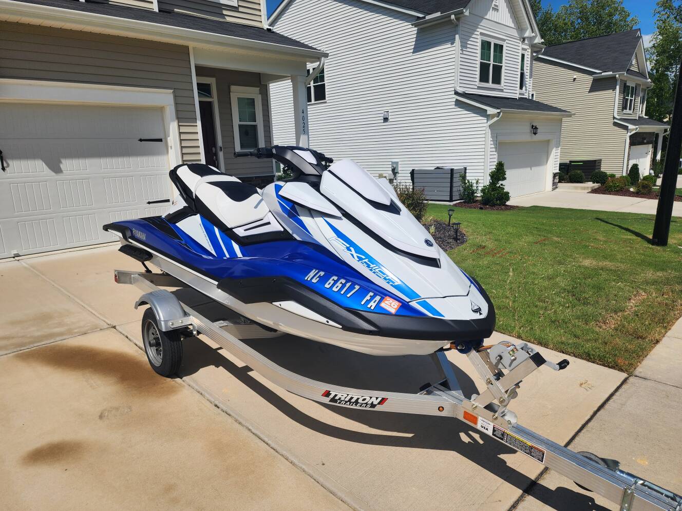 A photo of this 2023 Yamaha WAVERUNNER FX HO