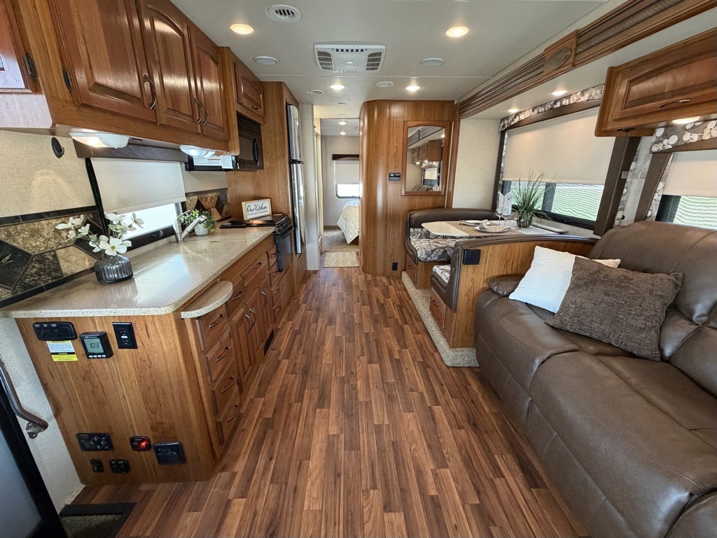 2016 Jayco GREYHAWK 29MV in spring TX