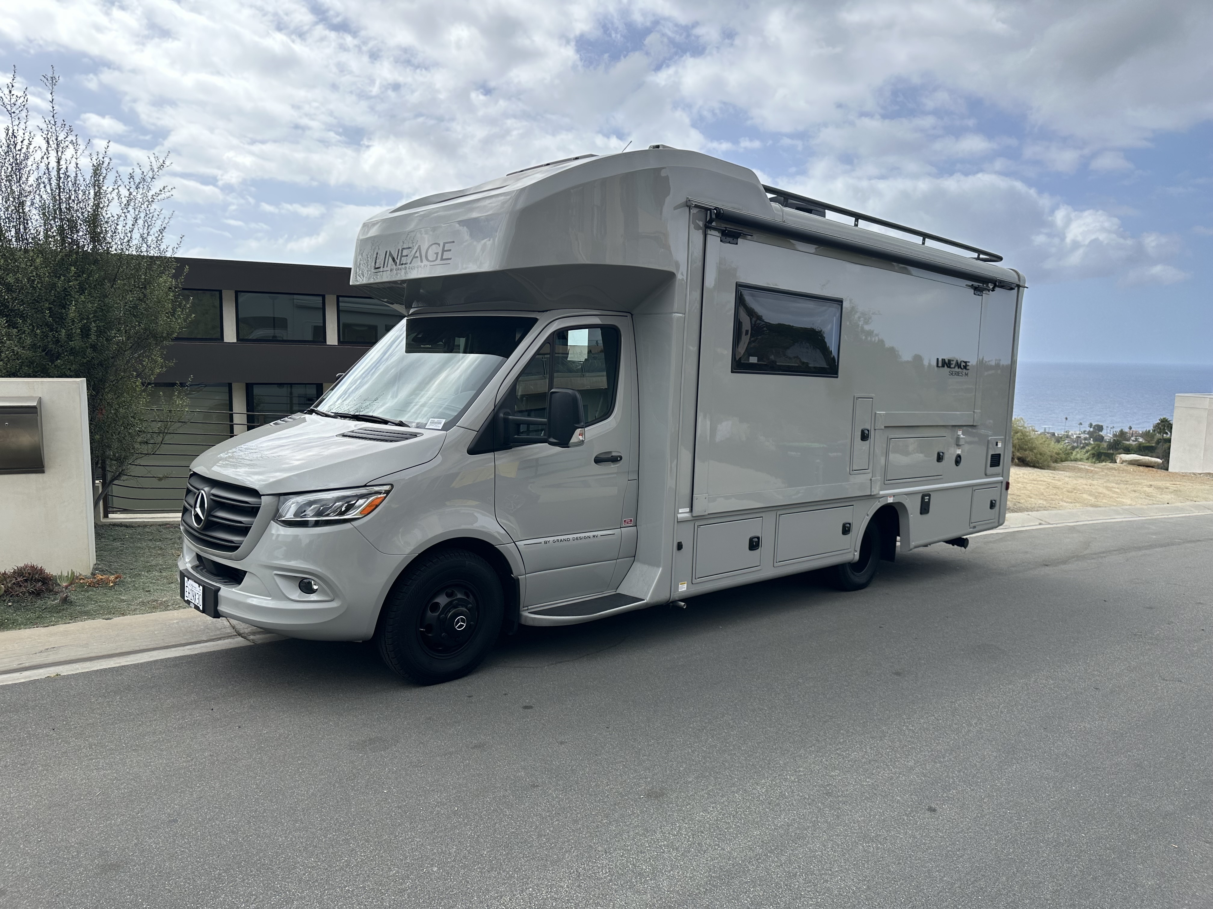 2025 Grand Design LINEAGE SERIES M 25FW RV