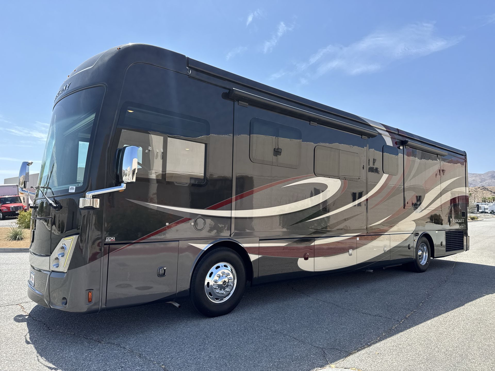 2021 Thor Motor Coach TUSCANY 40RT in cathedral city CA