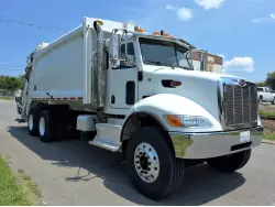 2013 PETERBILT 348