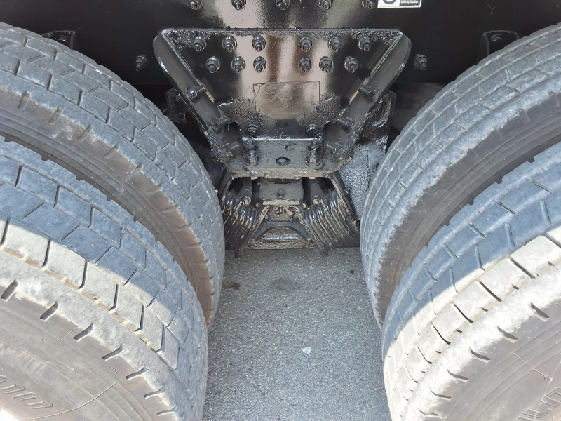 2013 PETERBILT 348