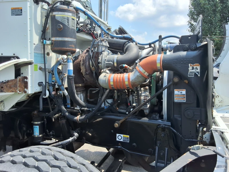 2013 PETERBILT 348