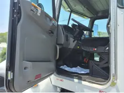 2013 PETERBILT 348