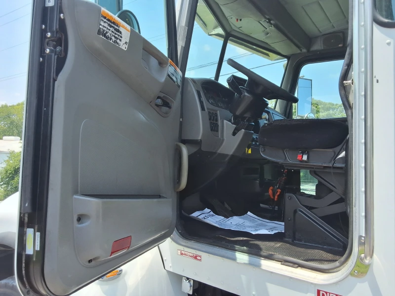 2013 PETERBILT 348