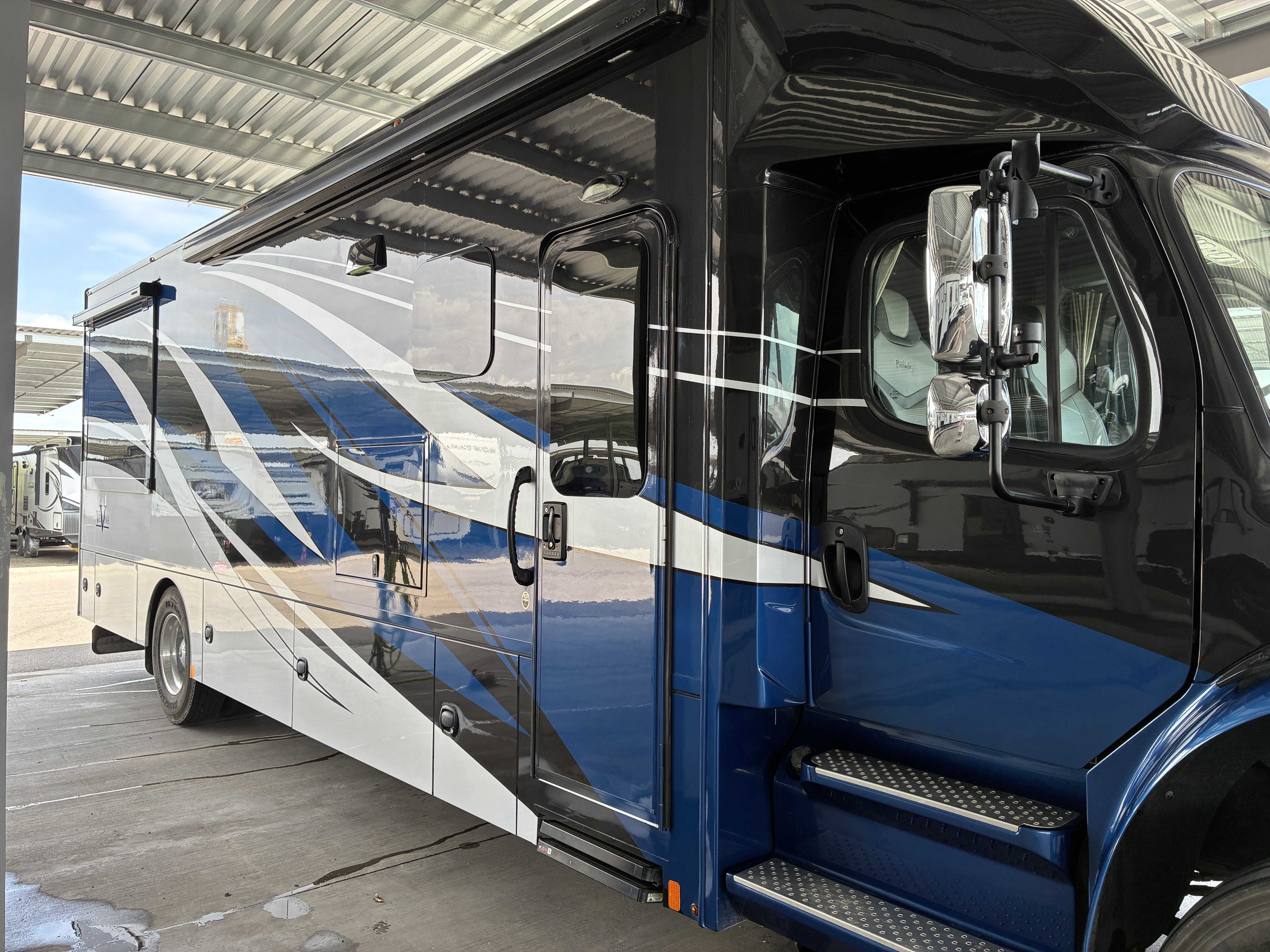 2022 Renegade VERONA 36VSB RV