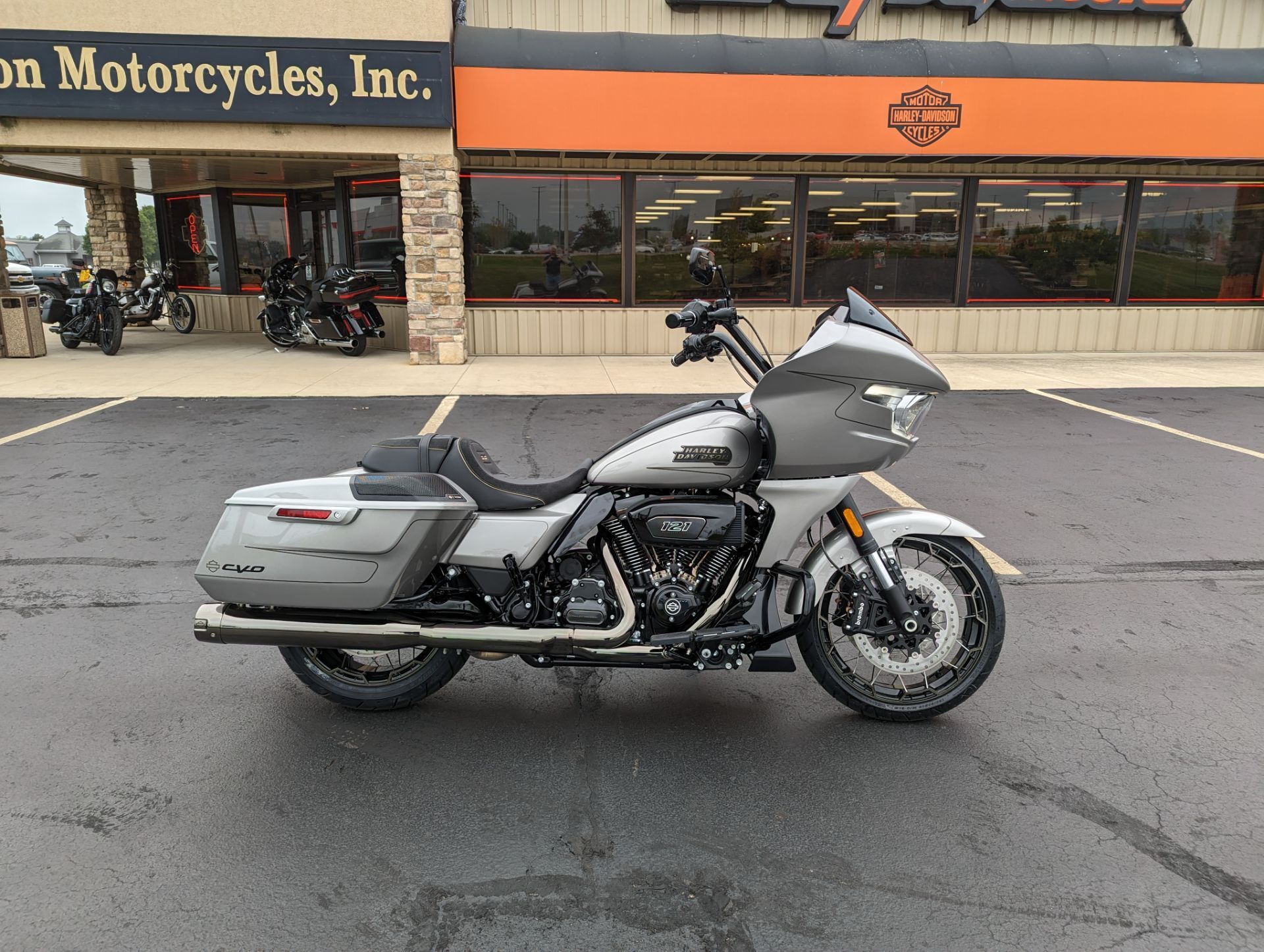 2023 Harley-Davidson CVO™ Road Glide® CVO in Muncie, IN