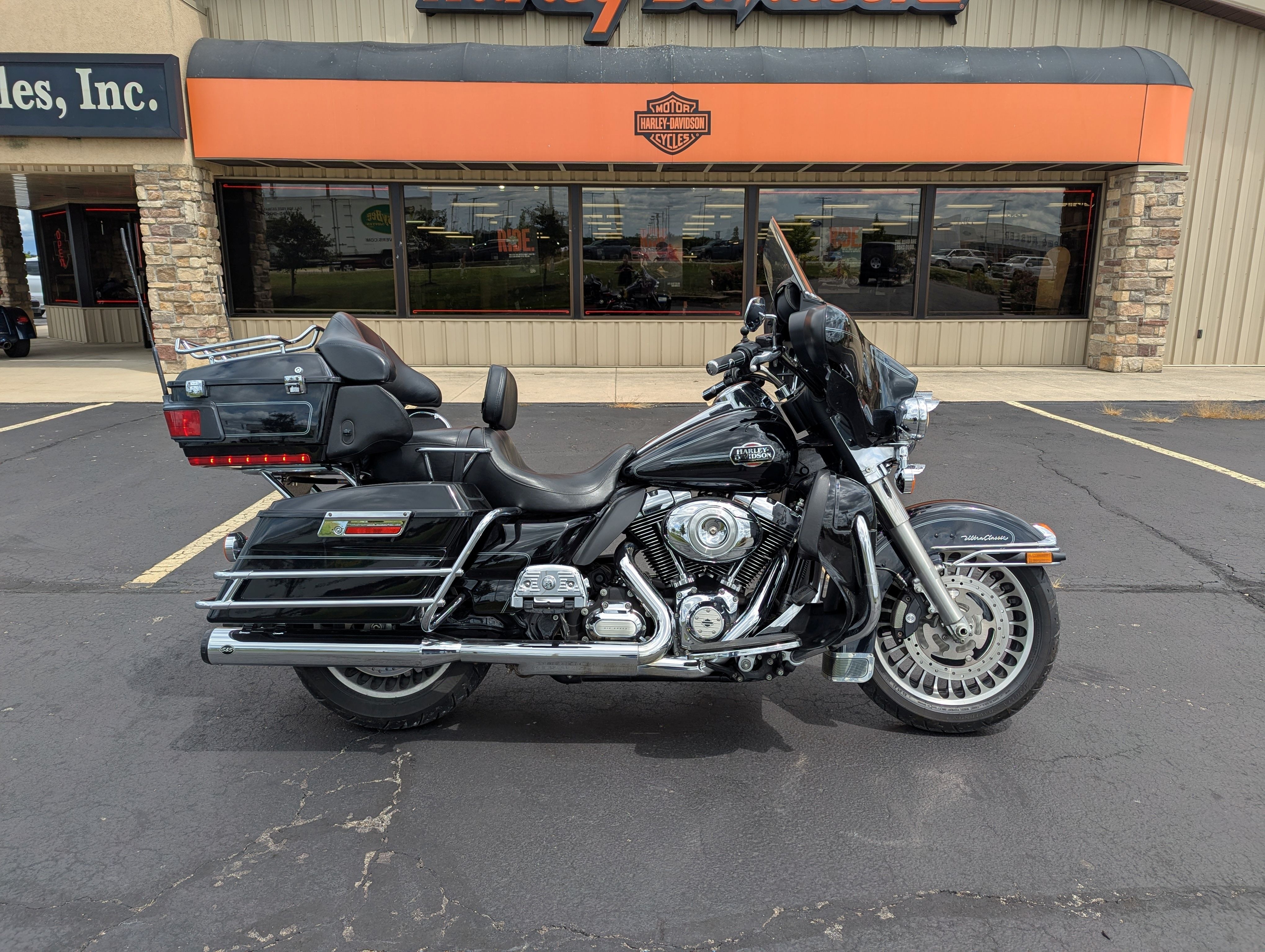 2013 Harley-Davidson Ultra Classic® Electra Glide® ULTRA CLASSIC FLHTCU in muncie IN