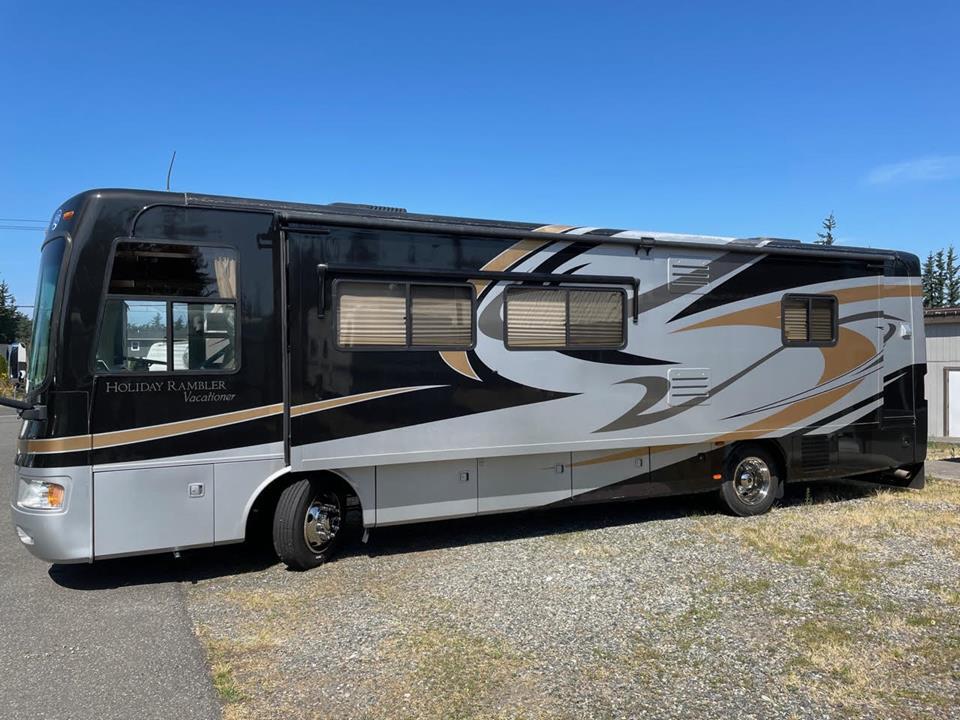 2009 Holiday Rambler VACATIONER 36SFD in lynden WA