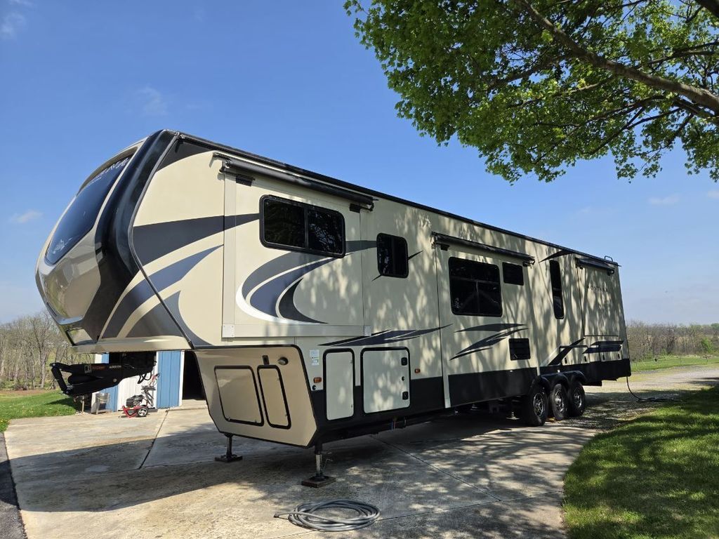 2019 Keystone Montana High Country 380TH in east berlin PA
