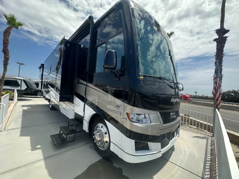 2027 Newmar Bay Star 3626