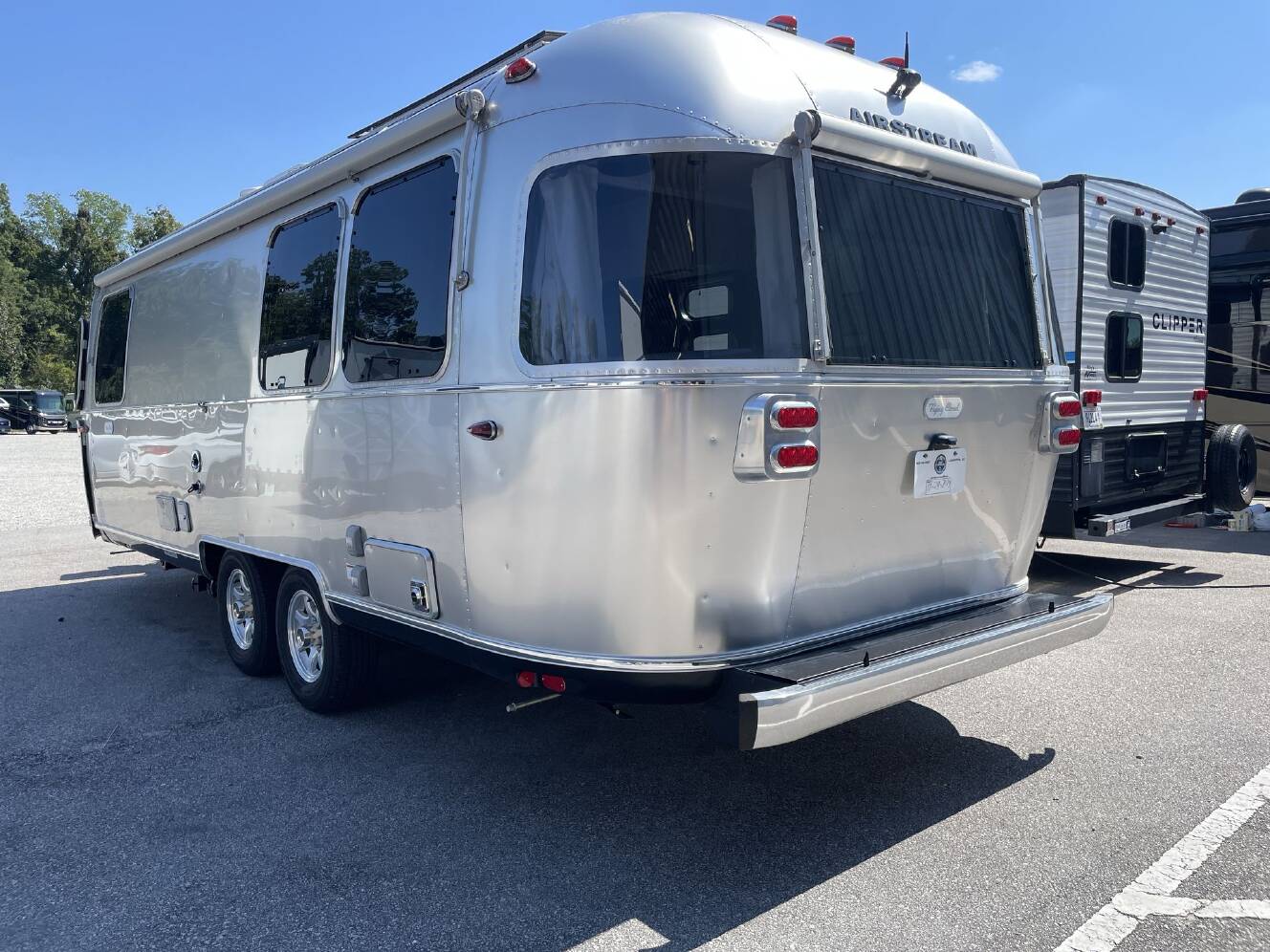 A photo of this 2024 Airstream Flying Cloud 25FB