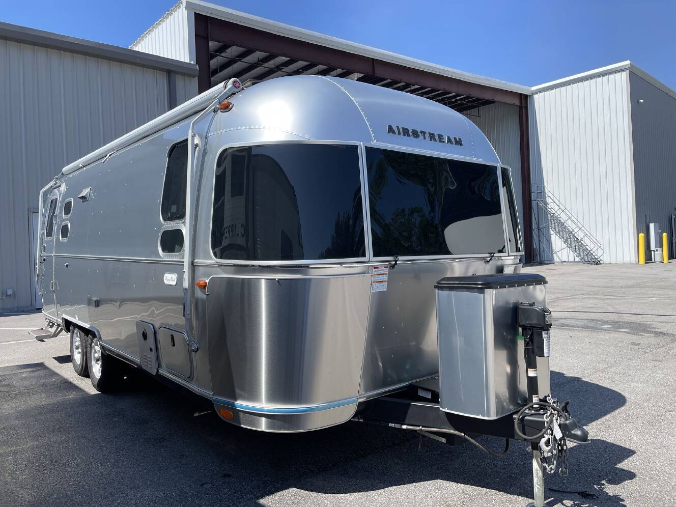 A photo of this 2024 Airstream Flying Cloud 25FB