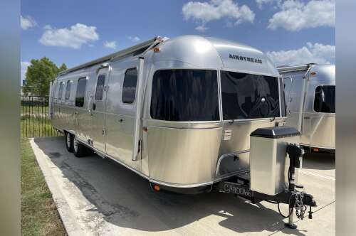 2026 Airstream Classic 33FBQ in buda TX