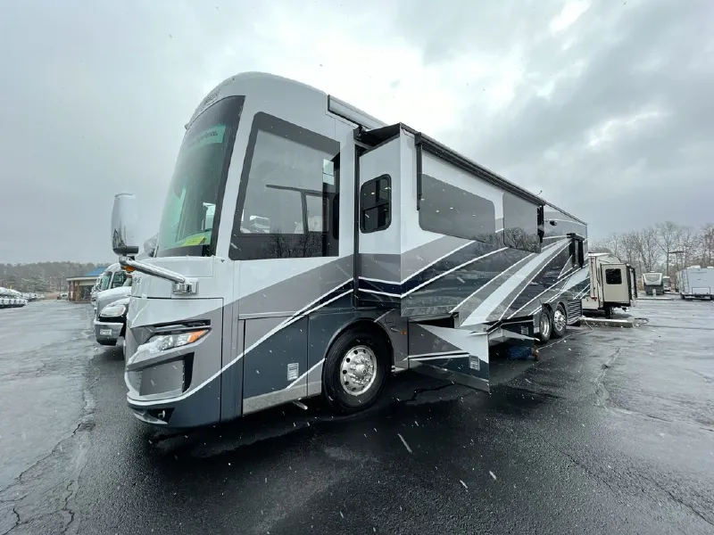 2027 Newmar Mountain Aire 4118