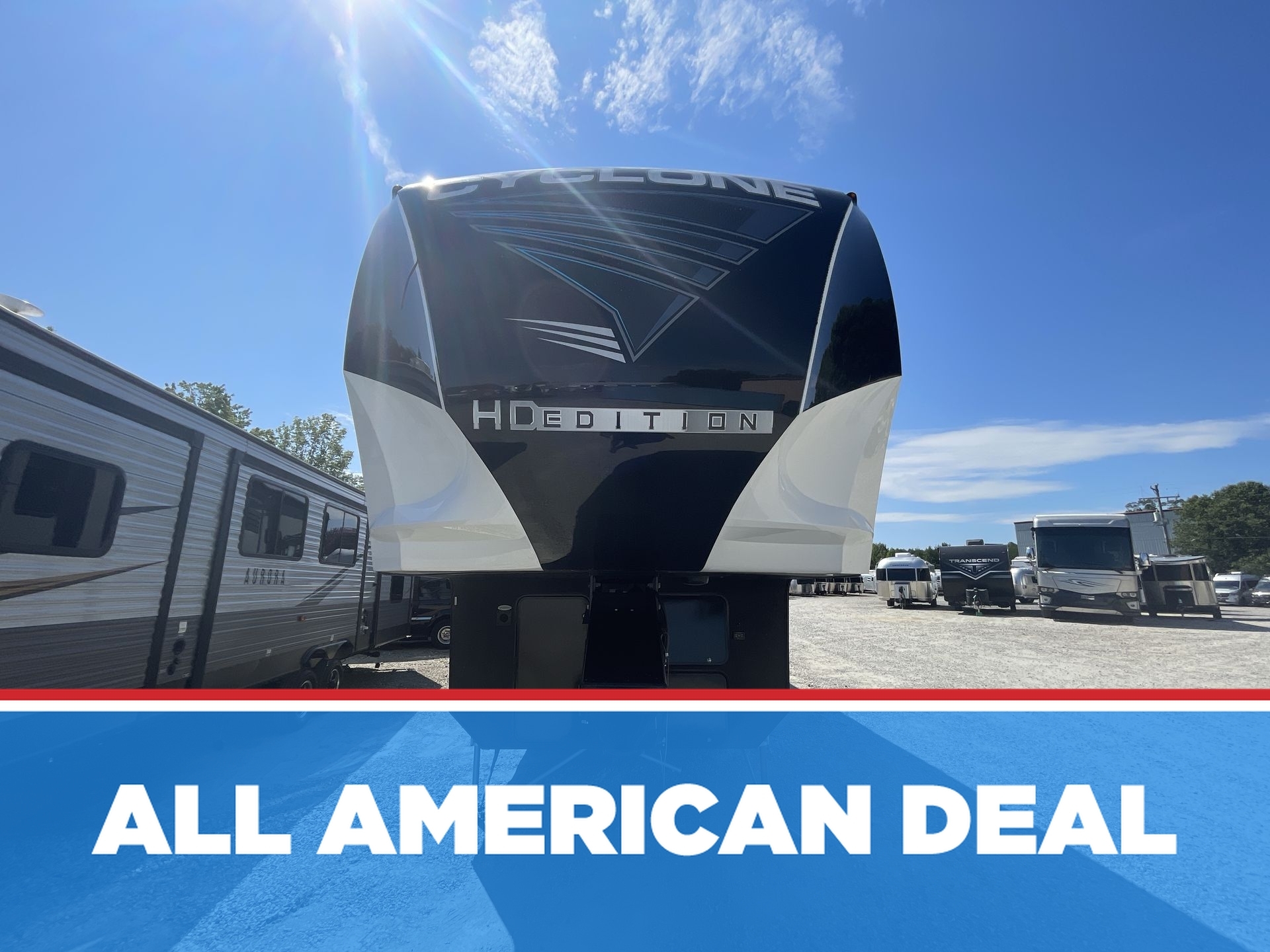 2021 Heartland Cyclone 4006 Fifth Wheel Toy Hauler RV