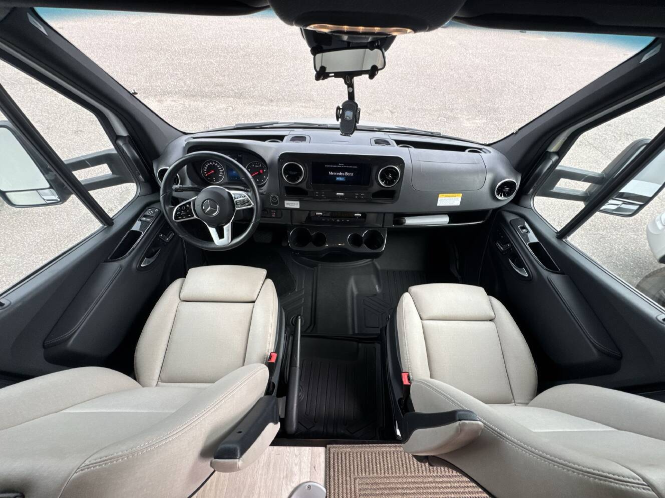 A photo of this 2022 Winnebago View 24D