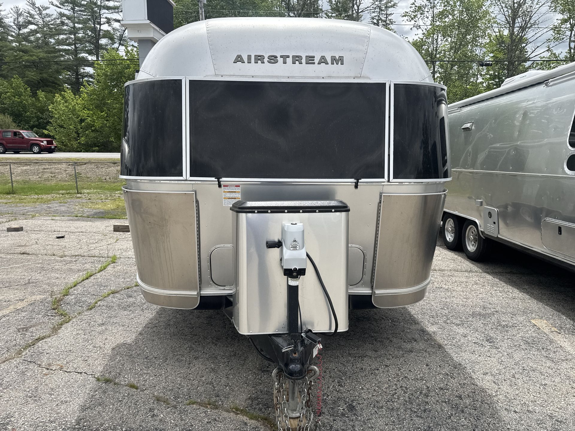 2018 Airstream International Serenity 27FB in lebanon ME