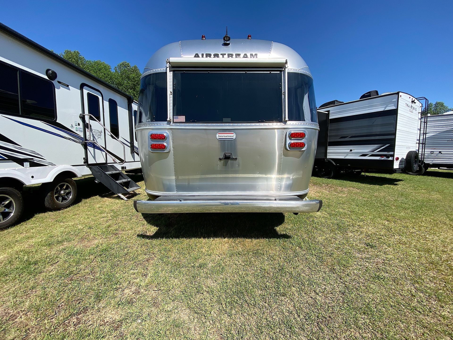 2022 Airstream International 27FB in benson NC