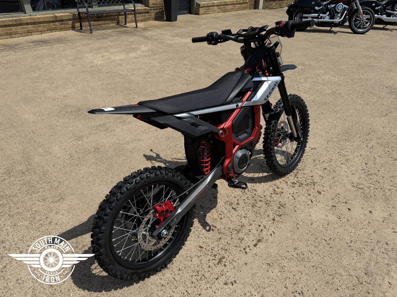 A photo of this 2026 Segway Xaber 300