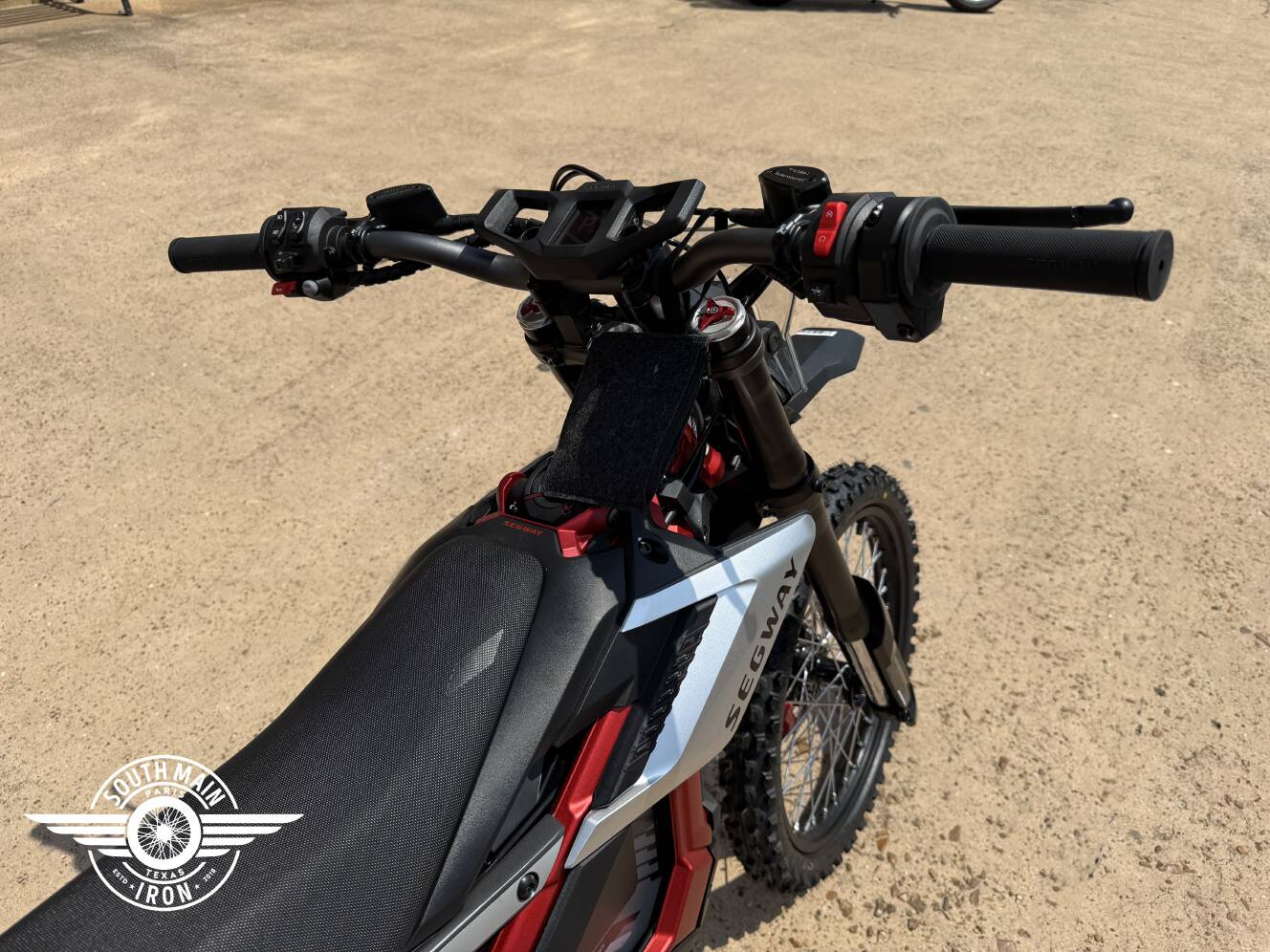A photo of this 2026 Segway Xaber 300