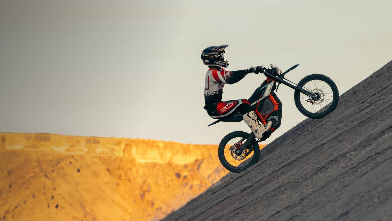 A photo of this 2026 Segway Xaber 300