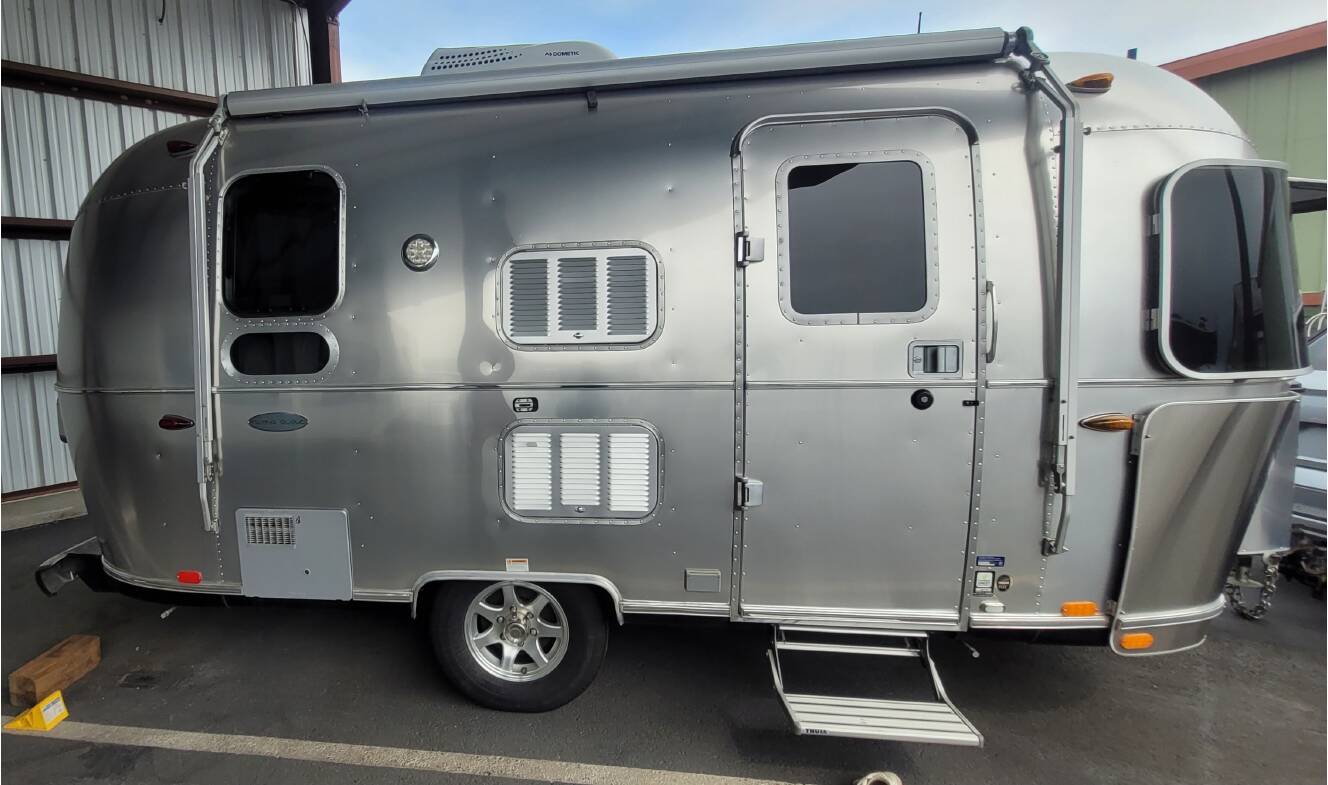 A photo of this 2019 Airstream FLYING CLOUD 19CB