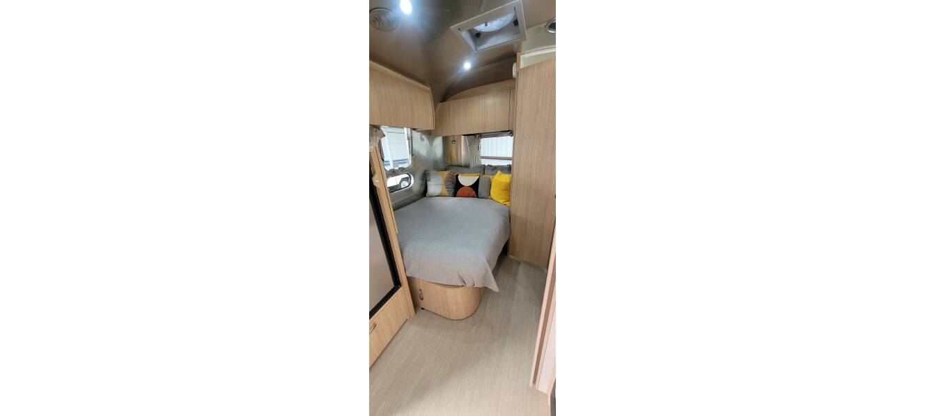 A photo of this 2019 Airstream FLYING CLOUD 19CB