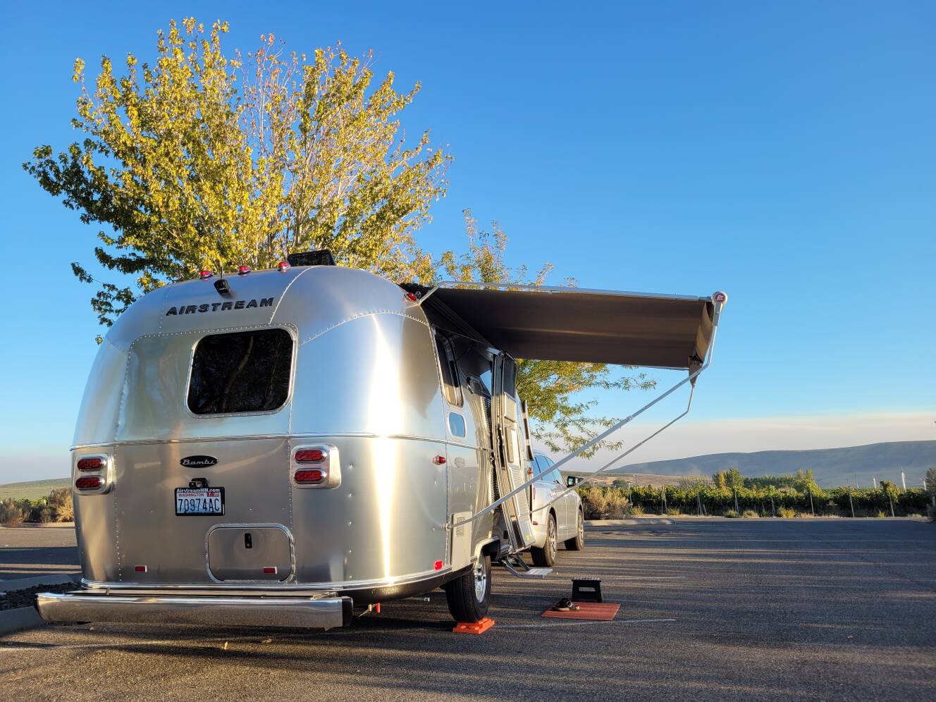A photo of this 2019 Airstream FLYING CLOUD 19CB