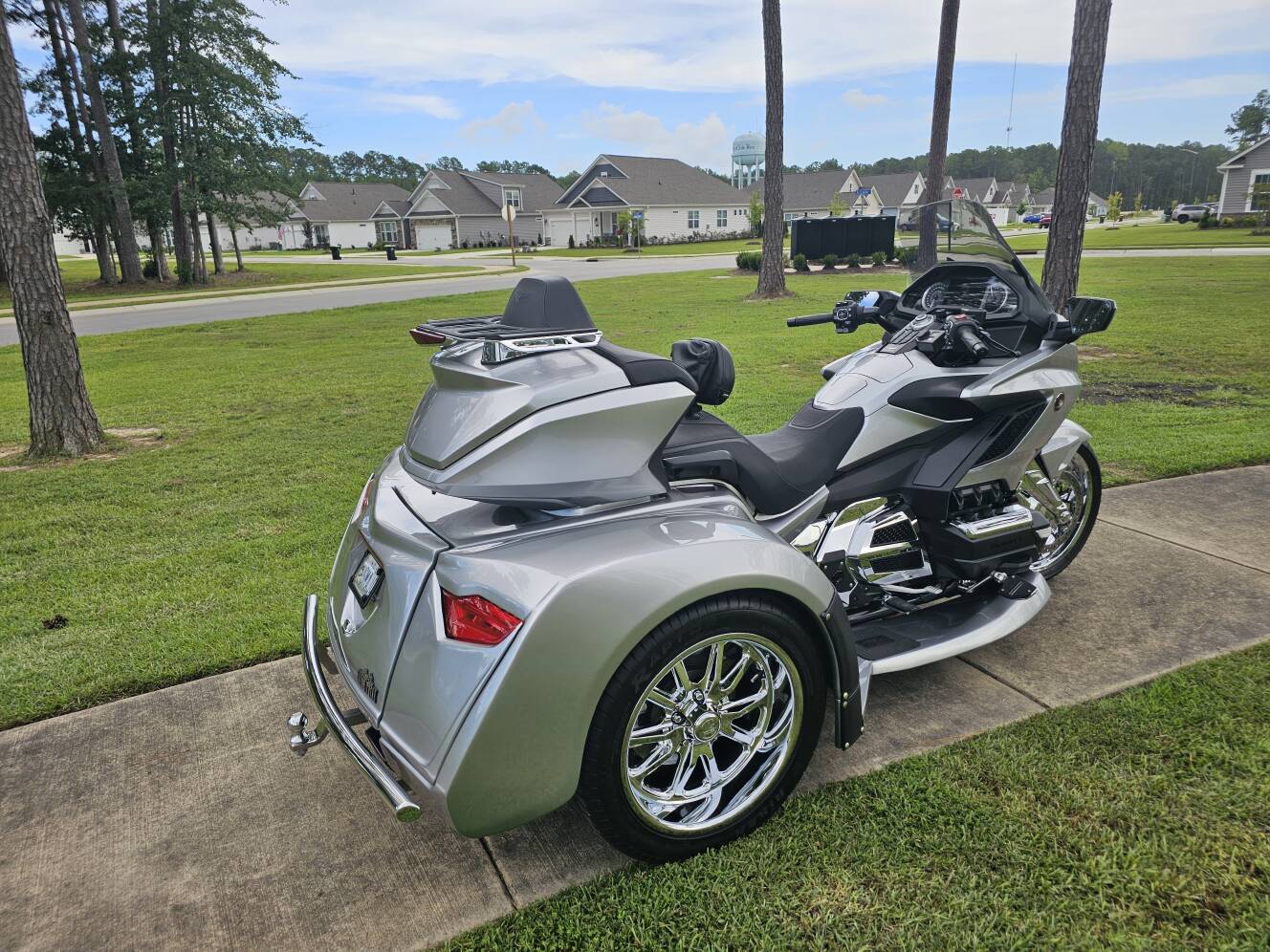 A photo of this 2024 Honda GOLD WING GL1800