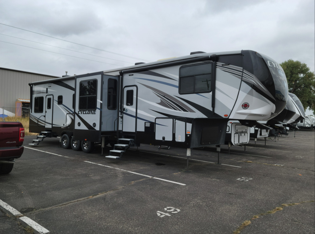 2018 Heartland Cyclone 4005 in peyton CO