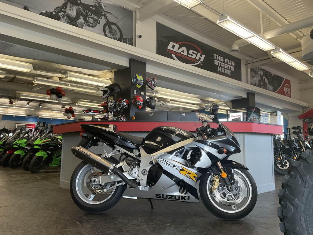 2001 Suzuki GSX-R1000K1 1000R in Canandaigua, NY