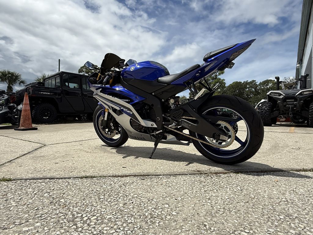 2016 Yamaha YZF R6 Team Yamaha BlueMatte Silver R6 in Daytona Beach, FL